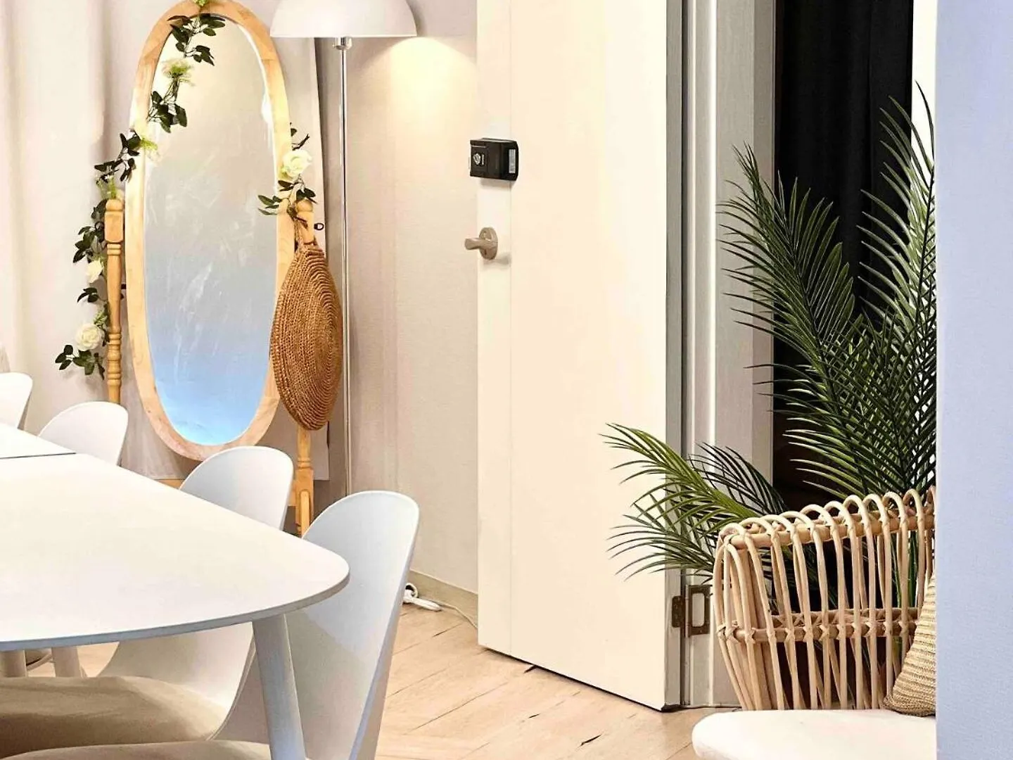 Apartment Center Of Gangnam 2Rooms&2Bathrooms Villa Seoul South Korea
